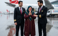Bir okul öğretmeni olan Ayşe Yılmaz, yetim kalmış ikiz erkek çocukları evlat edinmişti.